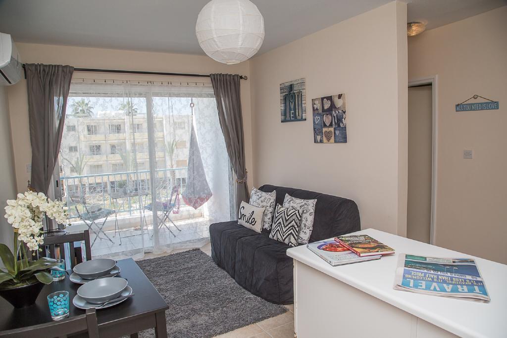 Paphos Love Hut Apartment Exterior photo